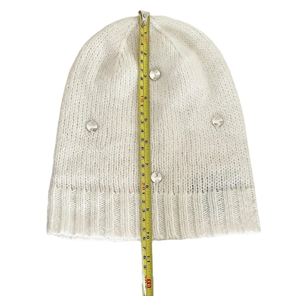 Victoria’s Secret Crystal Rhinestone Off White Knit Beanie Hat, One Size - Picture 4 of 13